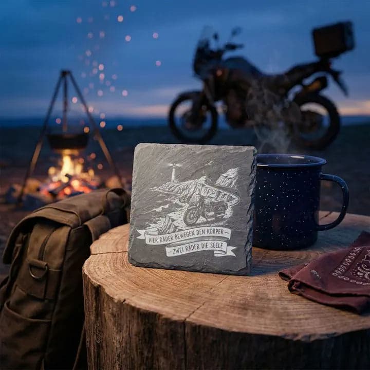Schieferuntersetzer Motorrad Spruch «Vier Räder» – Biker in Verwendung