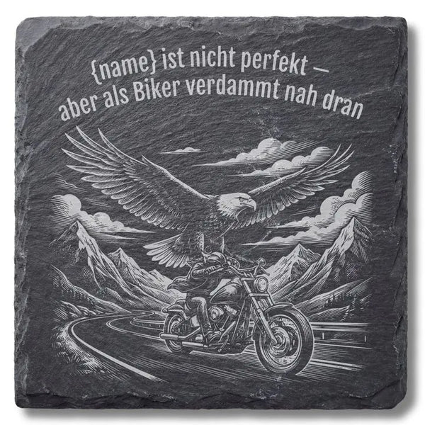 Schiefer Moment Untersetzer mit Adler-Motorrad-Gravur im Vintage-Stil auf weissem Hintergrund