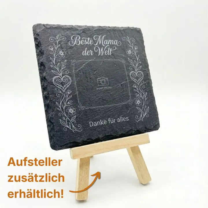 Schieferuntersetzer Beste Mama der Welt mit Herz-Blumen-Gravur auf Holzstaffelei mit optionalem Aufsteller