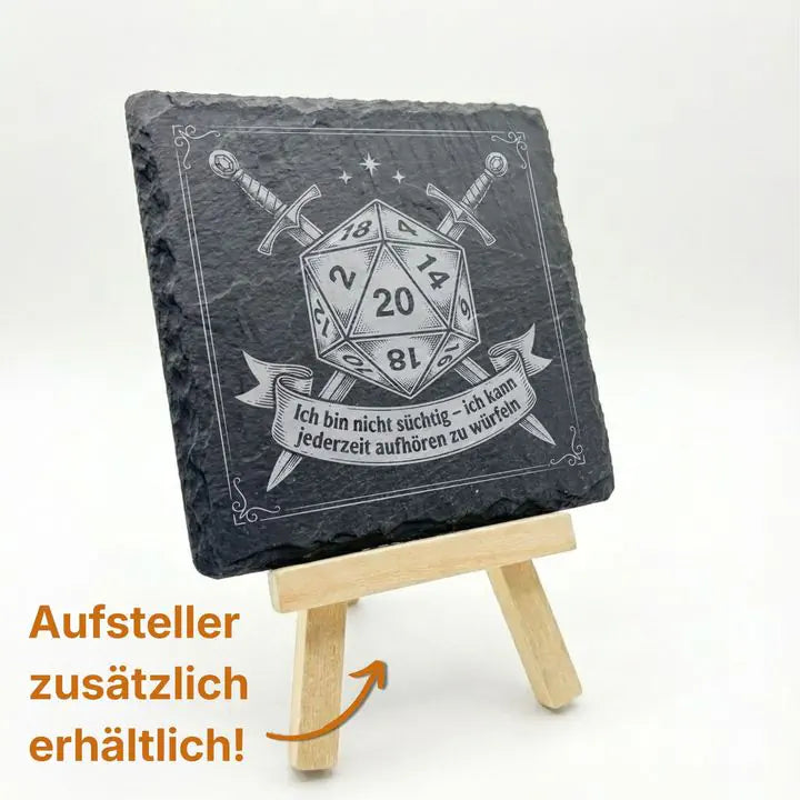 Schieferuntersetzer mit Rollenspiel-Gravur auf Holzstaffelei mit optionalem Aufsteller
