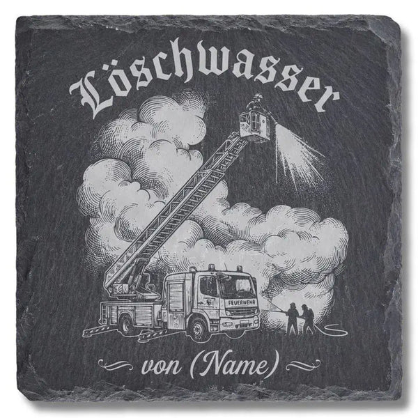Schiefer Moment Untersetzer mit Feuerwehr-Drehleiter Gravur im Engraving-Stil freigestellt auf weissem Hintergrund