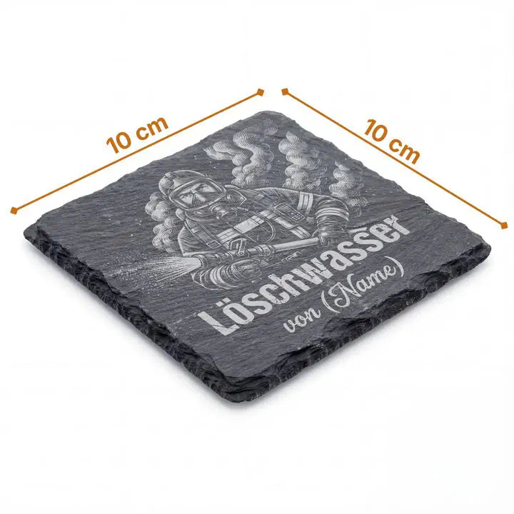 Schiefer Moment Feuerwehr Untersetzer 10 x 10 cm mit Masslinie auf weissem Hintergrund