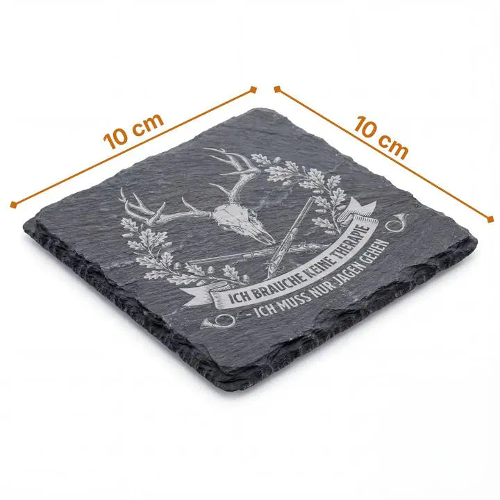 Schiefer Moment Jagd-Untersetzer mit Geweih-Gravur und Maßangabe 10 x 10 cm auf weißem Hintergrund