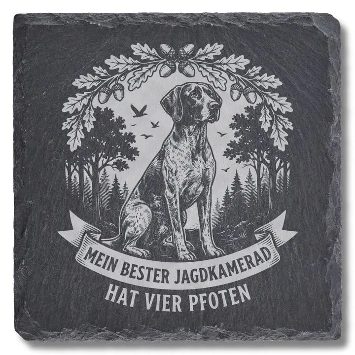 Schiefer Moment Untersetzer mit Deutsch Kurzhaar Jagdhund-Gravur und Spruch auf weißem Hintergrund