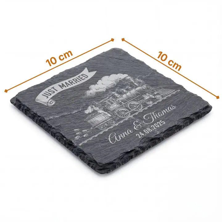 Schiefer Moment Untersetzer 10 x 10 cm mit Just Married Dampflok-Gravur und Massangaben