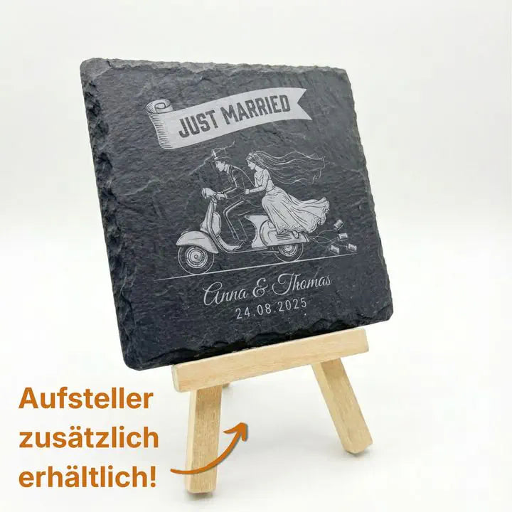 Schiefer Moment Untersetzer mit Brautpaar auf Vespa auf Holzstaffelei mit optionalem Aufsteller