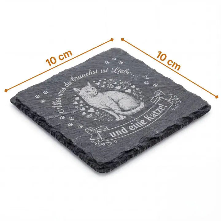Schieferuntersetzer 10x10 cm mit eleganter Katzengravur und Massangaben auf weissem Hintergrund