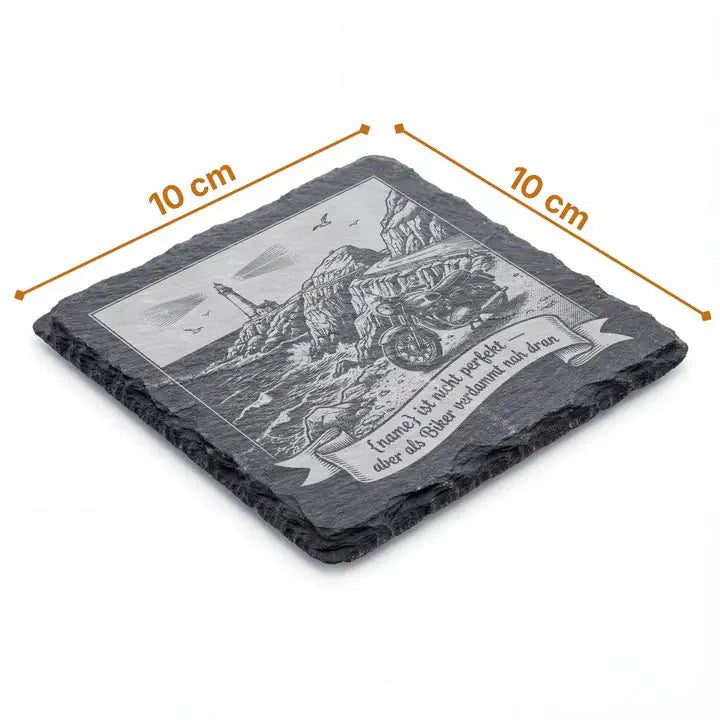 Schiefer Moment Untersetzer 10x10 cm mit Motorrad-Kuesten-Gravur und Massangaben